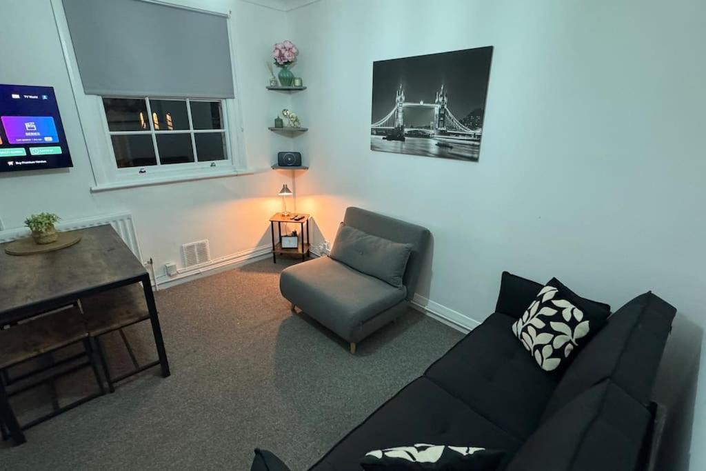 Flat In The Heart Of Camden Town Apartment ลอนดอน ภายนอก รูปภาพ