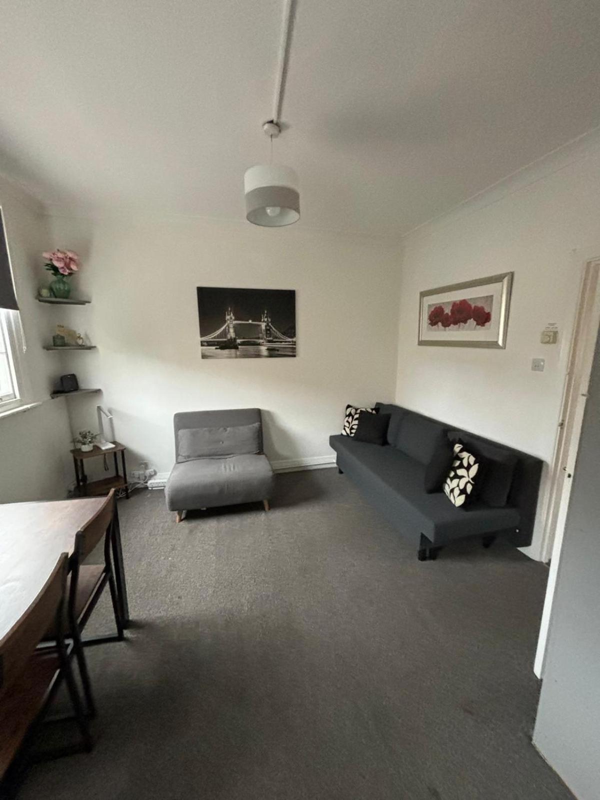 Flat In The Heart Of Camden Town Apartment ลอนดอน ภายนอก รูปภาพ